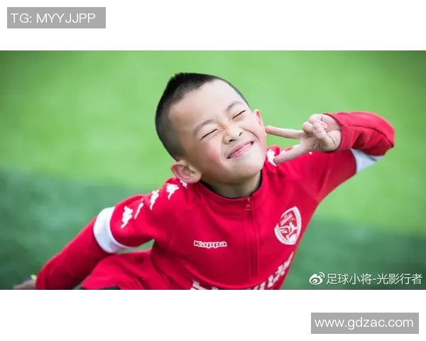 足球明星孩子们的超萌日常瞬间合集让你忍不住微笑
