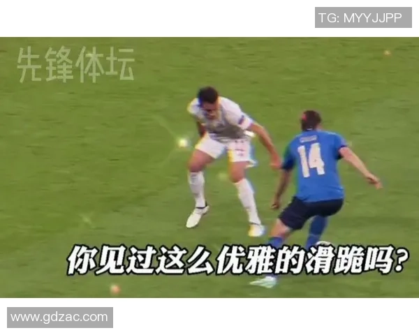 足球明星滑跪失败引发热议网友调侃其技术水平与表现差距大 足球明星滑跪失败引发热议网友调侃其技术水平与表现差距大