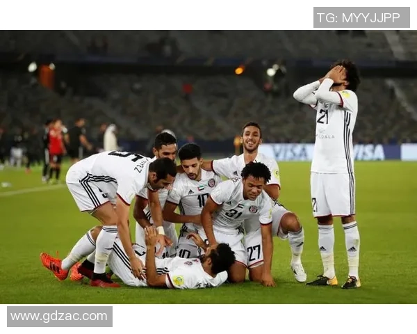 成都网球队在大师赛中的团队协作展现出色值得赞赏的表现与启示